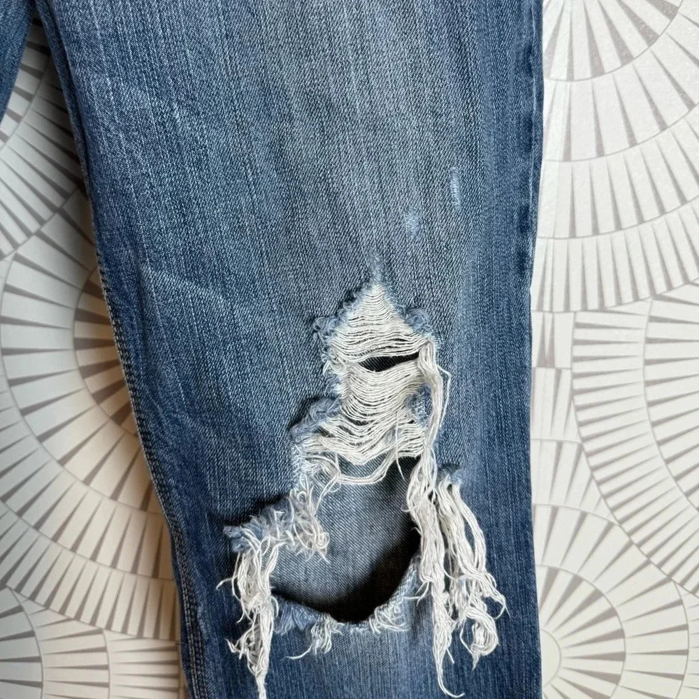 Abercrombie & Fitch Women’s distressed jeans Size 6‎ - Picture 4 of 9